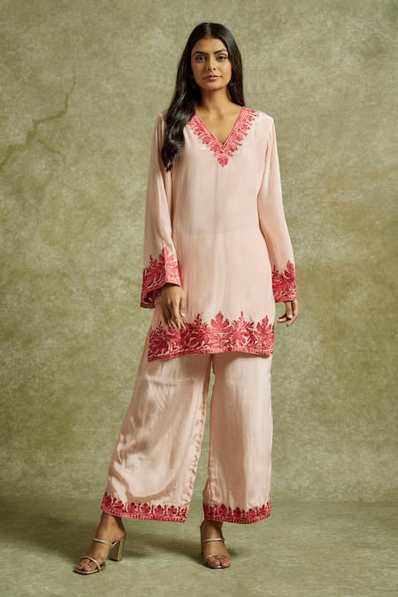 Wazir C Peach Crepe Embroidered Kashmiri Aari V-neck Gul Kurta With Pant 