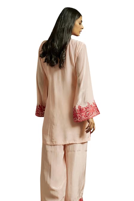 Shop_Wazir C_Peach Crepe, Cotton Embroidery V-neck Gul Kashmiri Aari Kurta With Pant 