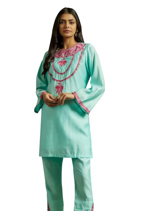 Buy Wazir C Sky Blue Muslin, Cotton Embroidery Round Neck Gul Kashmiri Aari Kurta With Pant Buy_Wazir C_Sky Blue Muslin, Cotton Embroidery Round Neck Gul Kashmiri Aari Kurta With Pant
