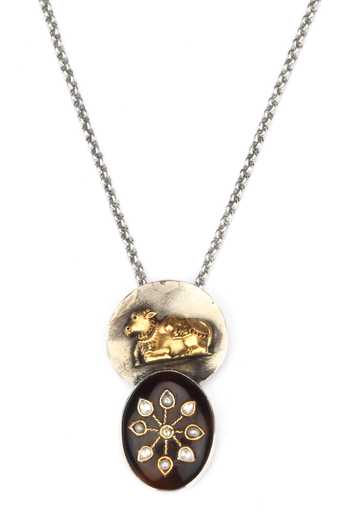 Sangeeta Boochra_Black Anes Elegant Animal Motif Carved Pendant Necklace _Online_at_Aza_Fashions