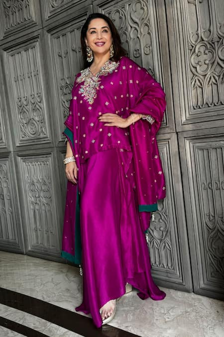 Mrunalini Rao Magenta Pure Silk Hand Embroidered Resham And Zardozi Work V Chaaya Kurta Set 