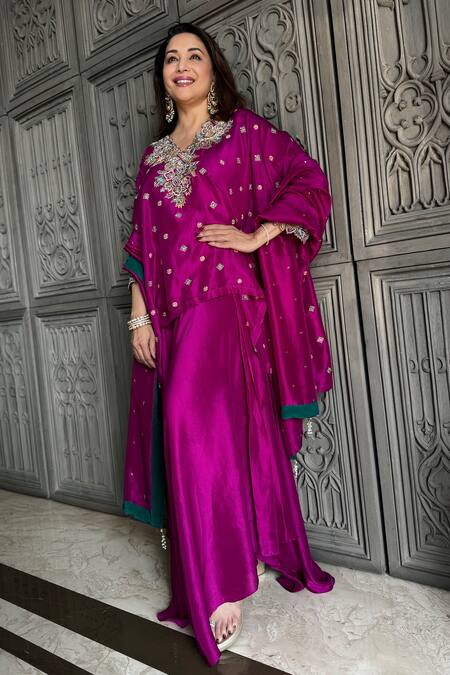 Shop_Mrunalini Rao_Magenta Silk Embroidery V-neck Chaaya Zardozi Kurta Set _Online_at_Aza_Fashions