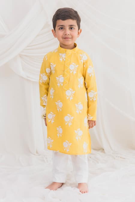 Chotibuti Chanderi Floral Embroidered Kurta With Pyjama 