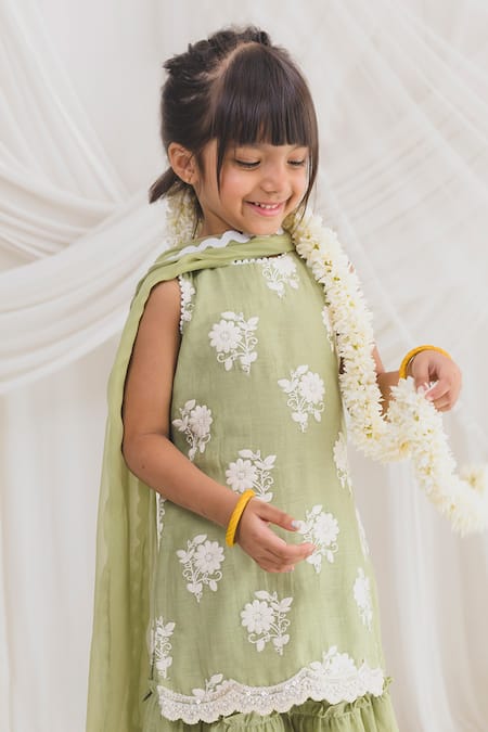 Chotibuti Green Chanderi Embroidery, Lace Floral Kurta Sharara Set at Aza Fashions Chotibuti_Green Chanderi Embroidery, Lace Floral Kurta Sharara Set _at_Aza_Fashions