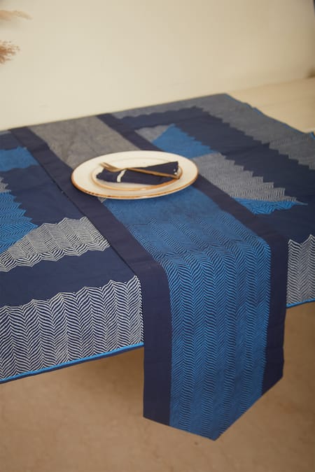 Inheritance India Blue 100% Cotton Wave Shaded Print Table Cover 