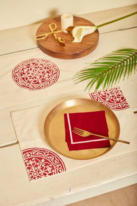 Inheritance India White 100% Cotton Block Print 4 Pcs Table Mats Online at Aza Fashions Inheritance India_White 100% Cotton Block Print 4 Pcs Table Mats_Online_at_Aza_Fashions