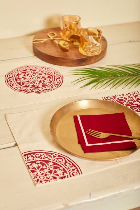Buy Inheritance India White 100% Cotton Block Print 4 Pcs Table Mats Online at Aza Fashions Buy_Inheritance India_White 100% Cotton Block Print 4 Pcs Table Mats_Online_at_Aza_Fashions