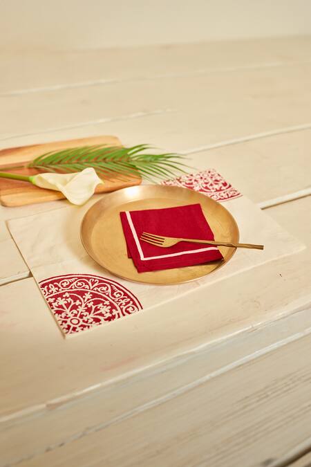 Buy Inheritance India White 100% Cotton Block Print 4 Pcs Table Mats Buy_Inheritance India_White 100% Cotton Block Print 4 Pcs Table Mats