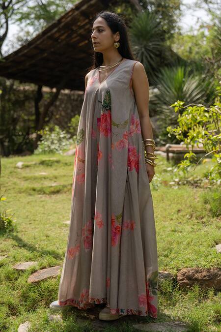 Shop Raiman Grey Cotton Hand Embroidery Thread V-neck Boho Villea Painted Dress Online at Aza Fashions Shop_Raiman_Grey Cotton Hand Embroidery Thread V-neck Boho Villea Painted Dress _Online_at_Aza_Fashions