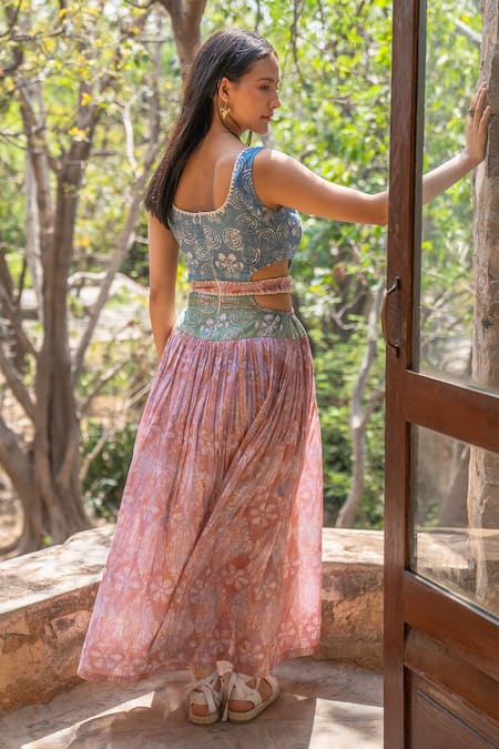 Shop Raiman Grey Cotton Scoop Neck Batik Print Dress at Aza Fashions Shop_Raiman_Grey Cotton Scoop Neck Batik Print Dress_at_Aza_Fashions