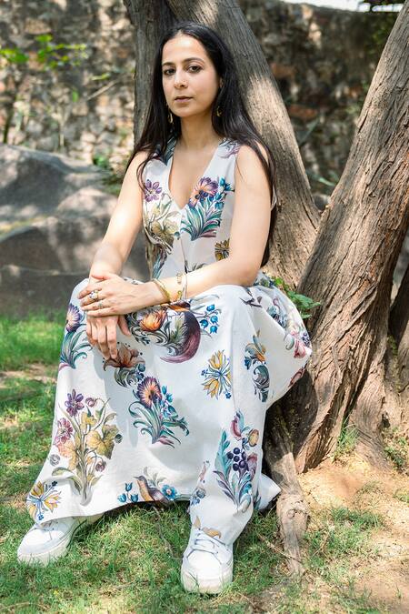 Shop Raiman Off White Cotton Print Floral V-neck Vintage Waist Coat With Skirt Shop_Raiman_Off White Cotton Print Floral V-neck Vintage Waist Coat With Skirt