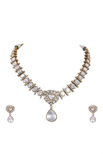 Auraa Trends_Gold Plated Diamonds, Stones Kundan Embellished Pendant Necklace Set_Online_at_Aza_Fashions