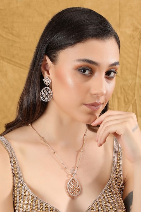Auraa Trends Jaali Drop Pendant Necklace Set 