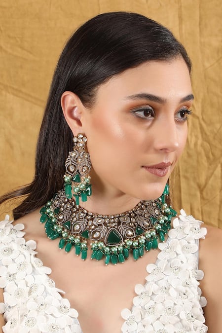 Auraa Trends Green Stones Peacock Feather Embellished Necklace Set 
