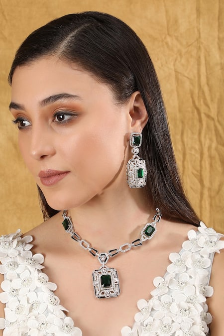 Auraa Trends Green Stones, Diamonds Geometric Cutwork Embellished Pendant Necklace 