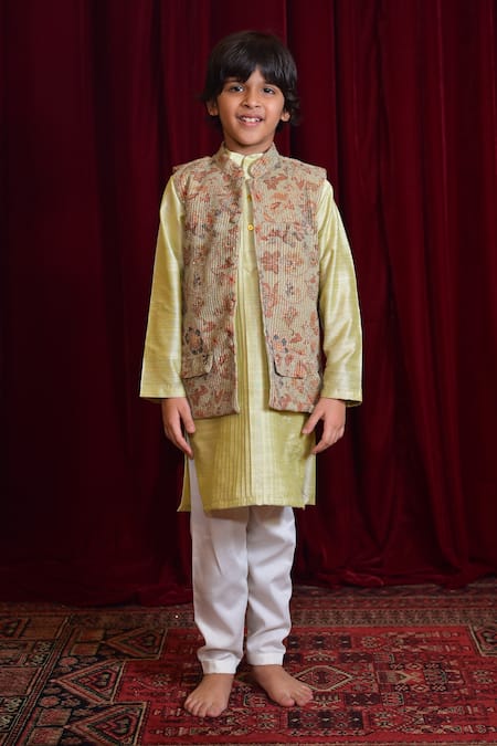 The Plum Bum Ivory Bandi Velvet Floral Print With Kurta Set 