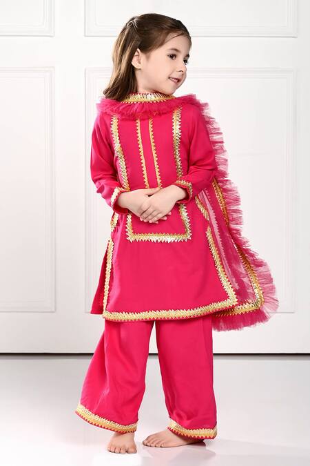 The Pony & Peony Co. Pink Cotton, Chiffon Gota Patti Pia Embroidered Kurta Set at Aza Fashions The Pony & Peony Co._Pink Cotton, Chiffon Gota Patti Pia Embroidered Kurta Set _at_Aza_Fashions