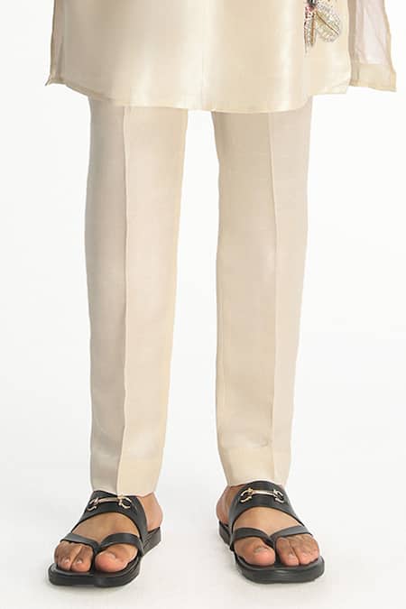 Aisha Rao Ivory Silk Embroidery Zenih Floral Applique Detailed Kurta And Pant Set Online at Aza Fashions Aisha Rao_Ivory Silk Embroidery Zenih Floral Applique Detailed Kurta And Pant Set _Online_at_Aza_Fashions