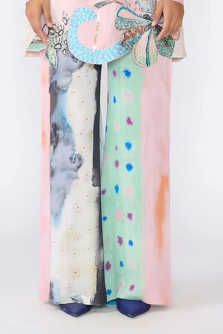 Aisha Rao_Ivory Georgette, Chiffon Sequins, Fleur Floral Applique Embellished Kurta Set _Online_at_Aza_Fashions