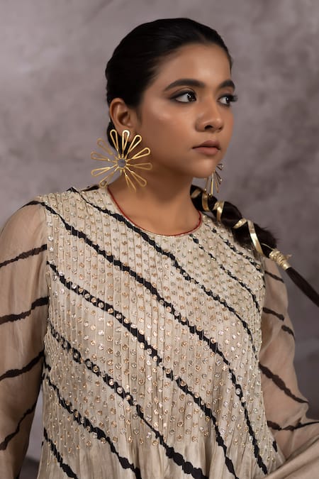 Bhusattva_Gold Cotton, Silk Beads, Metallic Thread Leheriya Tie Dye Pattern Kurta Pant Set _at_Aza_Fashions