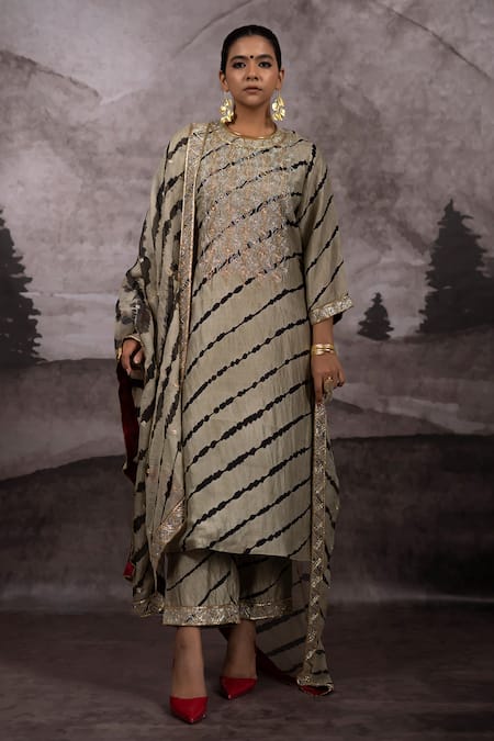 Shop_Bhusattva_Green Organza, Cotton, Silk Rajasthani Leheriya Tie Dye Pattern Kurta Set _Online_at_Aza_Fashions