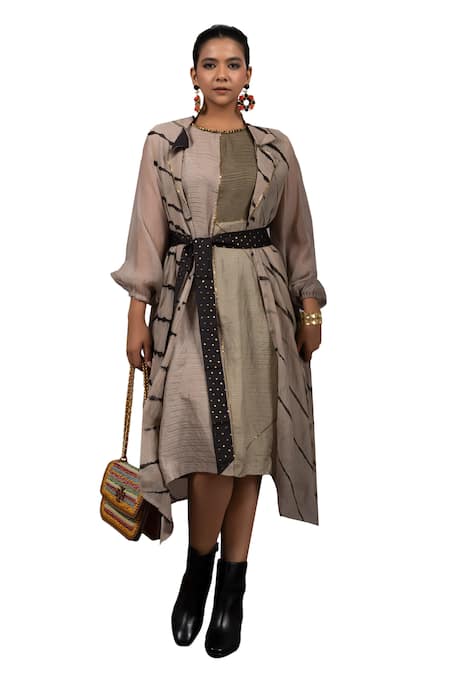 Buy_Bhusattva_Green Organza, Silk, Leheriya Wave Pattern Shrug Reversible Inner Dress Set 