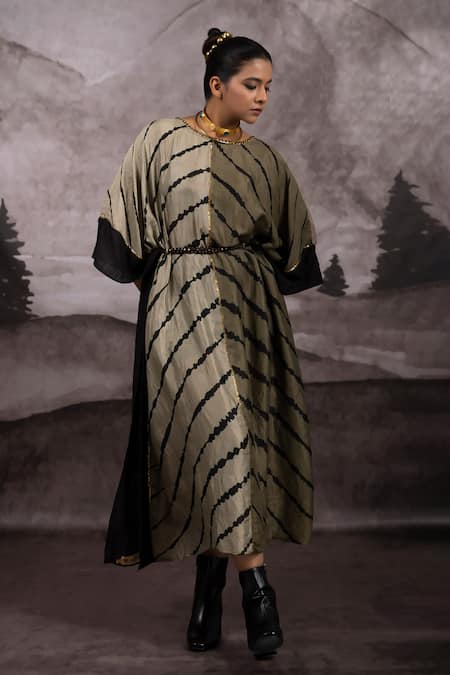 Bhusattva Patchwork & Leheriya Pattern Reversible Kaftan With Rope Belt 