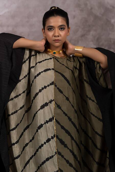 Buy_Bhusattva_Green Silk Patchwork And Leheriya Pattern Reversible Kaftan With Rope Belt 