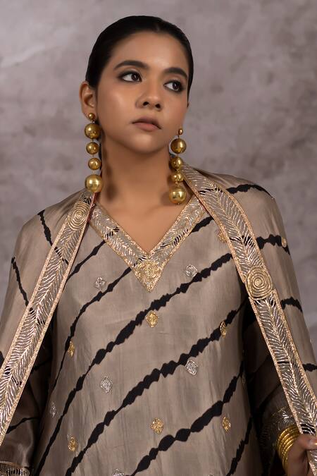 Shop_Bhusattva_Gold Cotton, Silk Embroidery V-neck Nakshi Motif Leheriya Kurta Pant Set 