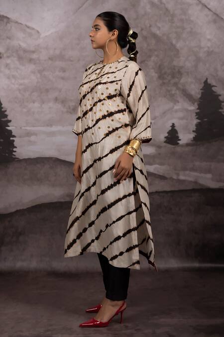 Buy_Bhusattva_Beige Organic Silk Embroidered Metallic Sequin Round Leheriya Pattern Kurta _Online_at_Aza_Fashions