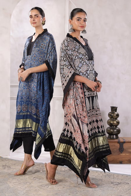 Geroo Jaipur_Black Silk Embroidery V-neck Floral Block Print Kaftan With Pant _Online_at_Aza_Fashions