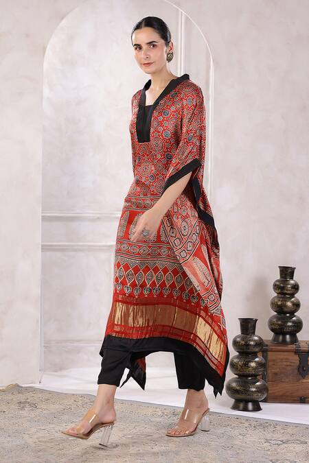 Geroo Jaipur Red Silk Embroidery V-neck Block Print Kaftan With Pant at Aza Fashions Geroo Jaipur_Red Silk Embroidery V-neck Block Print Kaftan With Pant _at_Aza_Fashions