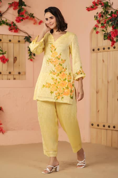 Geroo Jaipur Botanical Beauty Floral Handpainted Kurta With Pant 
