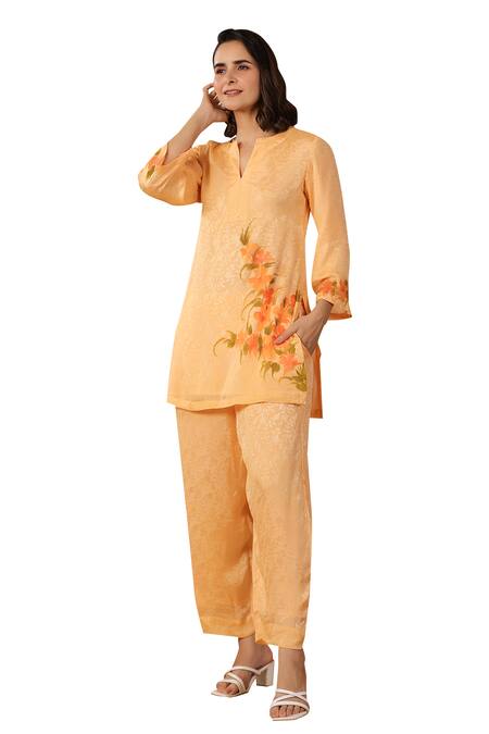 Shop_Geroo Jaipur_Peach Jacquard Embroidery Botanical Beauty Handpainted Woven Kurta With Pant _Online_at_Aza_Fashions