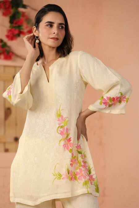 Shop Geroo Jaipur Off White Jacquard Embroidery Botanical Beauty Woven Handpainted Kurta With Pant Online at Aza Fashions Shop_Geroo Jaipur_Off White Jacquard Embroidery Botanical Beauty Woven Handpainted Kurta With Pant _Online_at_Aza_Fashions