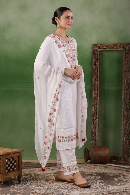 Buy Geroo Jaipur White Cotton Embroidery, Sequins Split V-neck Floral Vine Kurta Pant Set Online at Aza Fashions Buy_Geroo Jaipur_White Cotton Embroidery, Sequins Split V-neck Floral Vine Kurta Pant Set _Online_at_Aza_Fashions