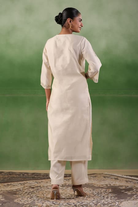 Geroo Jaipur Chanderi Floral Embroidered Kurta With Pant 