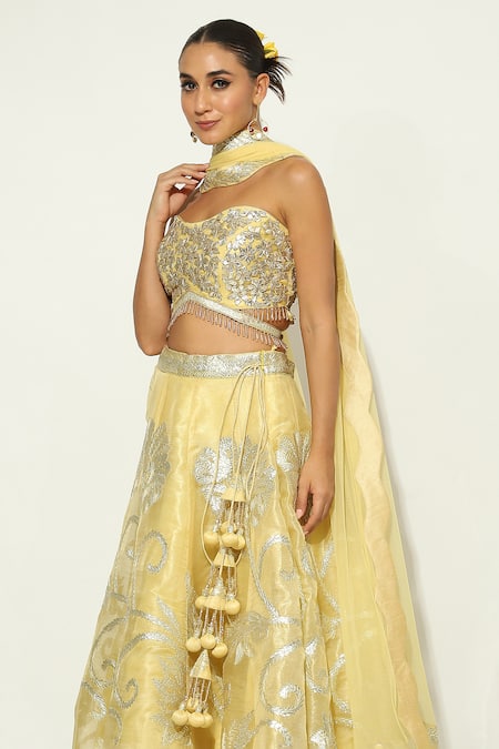 Vandana Sethi Yellow Organza Tassels, Gota Patti Sweetheart Floral Embroidered Lehenga Set at Aza Fashions Vandana Sethi_Yellow Organza Tassels, Gota Patti Sweetheart Floral Embroidered Lehenga Set _at_Aza_Fashions
