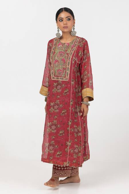Shop Pants And Pajamas Maroon Modal, Chanderi Gota Patti, Embroidery Yoke Block Print Kurta With Pant Online at Aza Fashions Shop_Pants And Pajamas_Maroon Modal, Chanderi Gota Patti, Embroidery Yoke Block Print Kurta With Pant _Online_at_Aza_Fashions