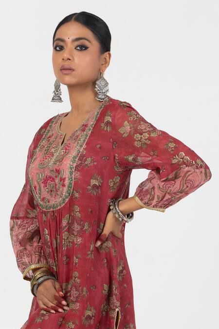 Pants And Pajamas Pink Cotton, Chanderi Gota Patti, Embroidery Monochrome Yoke Kurta With Pant at Aza Fashions Pants And Pajamas_Pink Cotton, Chanderi Gota Patti, Embroidery Monochrome Yoke Kurta With Pant _at_Aza_Fashions