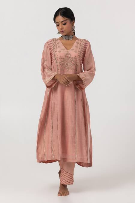 Shop Pants And Pajamas Pink Cotton, Silk, Chanderi Sequins, Zari, Geometric Floral Kurta Pant Set Online at Aza Fashions Shop_Pants And Pajamas_Pink Cotton, Silk, Chanderi Sequins, Zari, Geometric Floral Kurta Pant Set _Online_at_Aza_Fashions