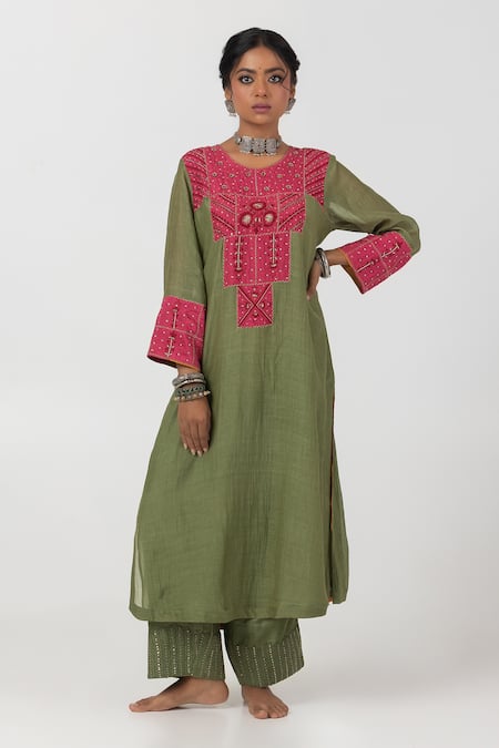 Pants And Pajamas Green Cotton, Silk, Chanderi Sequins, Zari, Geometric Patch Work Kurta Pant Set at Aza Fashions Pants And Pajamas_Green Cotton, Silk, Chanderi Sequins, Zari, Geometric Patch Work Kurta Pant Set _at_Aza_Fashions