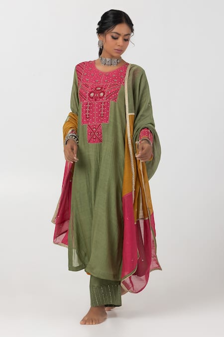 Pants and Pajamas Ditsy Floral Embroidered Dupatta 