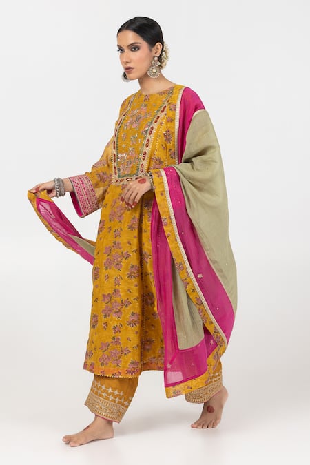 Shop Pants And Pajamas Green Chanderi Embroidery, Lace Patchwork Dupatta at Aza Fashions Shop_Pants And Pajamas_Green Chanderi Embroidery, Lace Patchwork Dupatta _at_Aza_Fashions