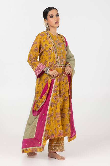 Shop Pants And Pajamas Green Chanderi Embroidery, Lace Patchwork Dupatta Online at Aza Fashions Shop_Pants And Pajamas_Green Chanderi Embroidery, Lace Patchwork Dupatta _Online_at_Aza_Fashions