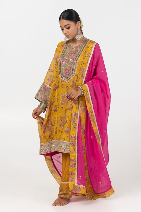 Shop Pants And Pajamas Pink Chanderi Embroidery, Patchwork Dupatta at Aza Fashions Shop_Pants And Pajamas_Pink Chanderi Embroidery, Patchwork Dupatta _at_Aza_Fashions