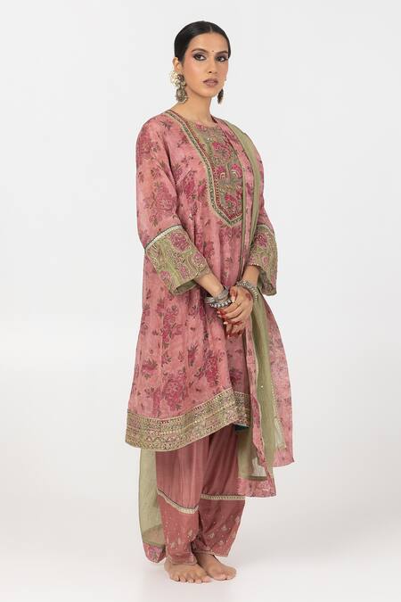 Pants And Pajamas Green Chanderi Patchwork Hand Embroidered Dupatta Online at Aza Fashions Pants And Pajamas_Green Chanderi Patchwork Hand Embroidered Dupatta _Online_at_Aza_Fashions