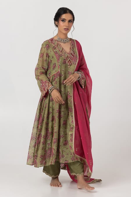 Pants and Pajamas Floral Embroidered Dupatta 