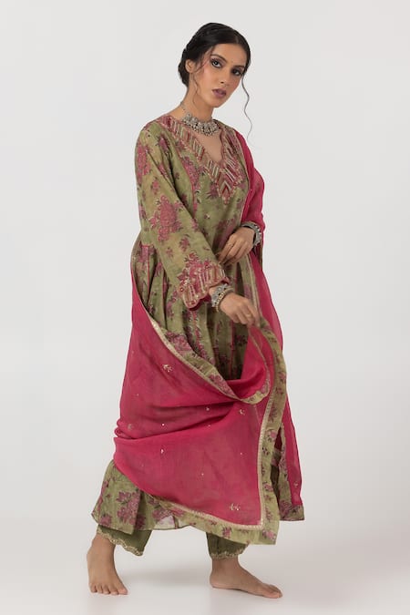 Shop Pants And Pajamas Pink Chanderi Embroidery, Lace Floral Dupatta at Aza Fashions Shop_Pants And Pajamas_Pink Chanderi Embroidery, Lace Floral Dupatta _at_Aza_Fashions