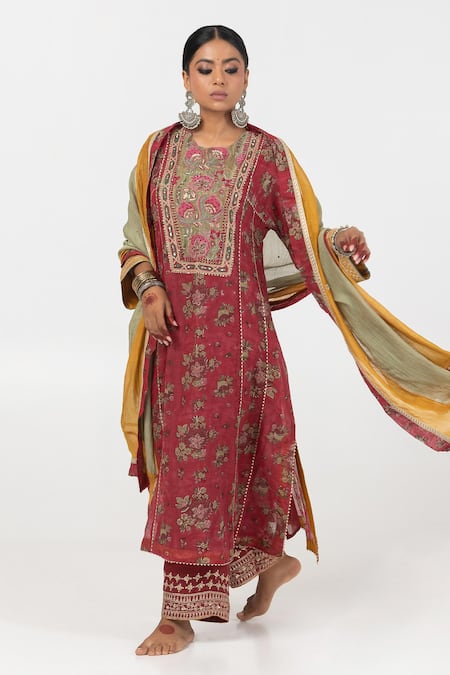 Shop Pants And Pajamas Green Chanderi Embroidery Mul Print Dupatta at Aza Fashions Shop_Pants And Pajamas_Green Chanderi Embroidery Mul Print Dupatta _at_Aza_Fashions